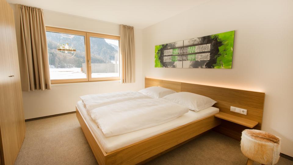 Schlafzimmer in der Ferienwohnung Rosi im Bregenzerwald
